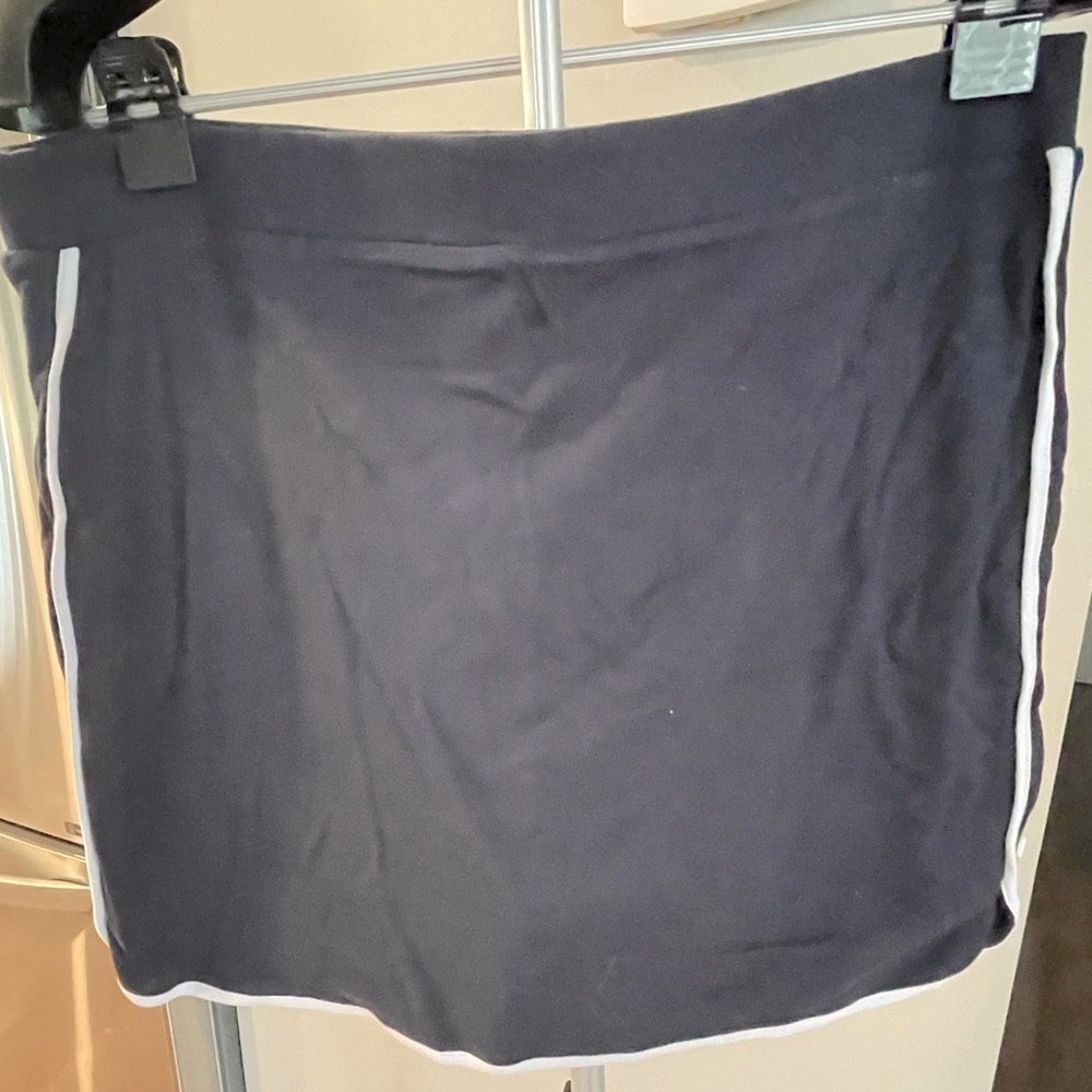Jones NY size XL navy skort